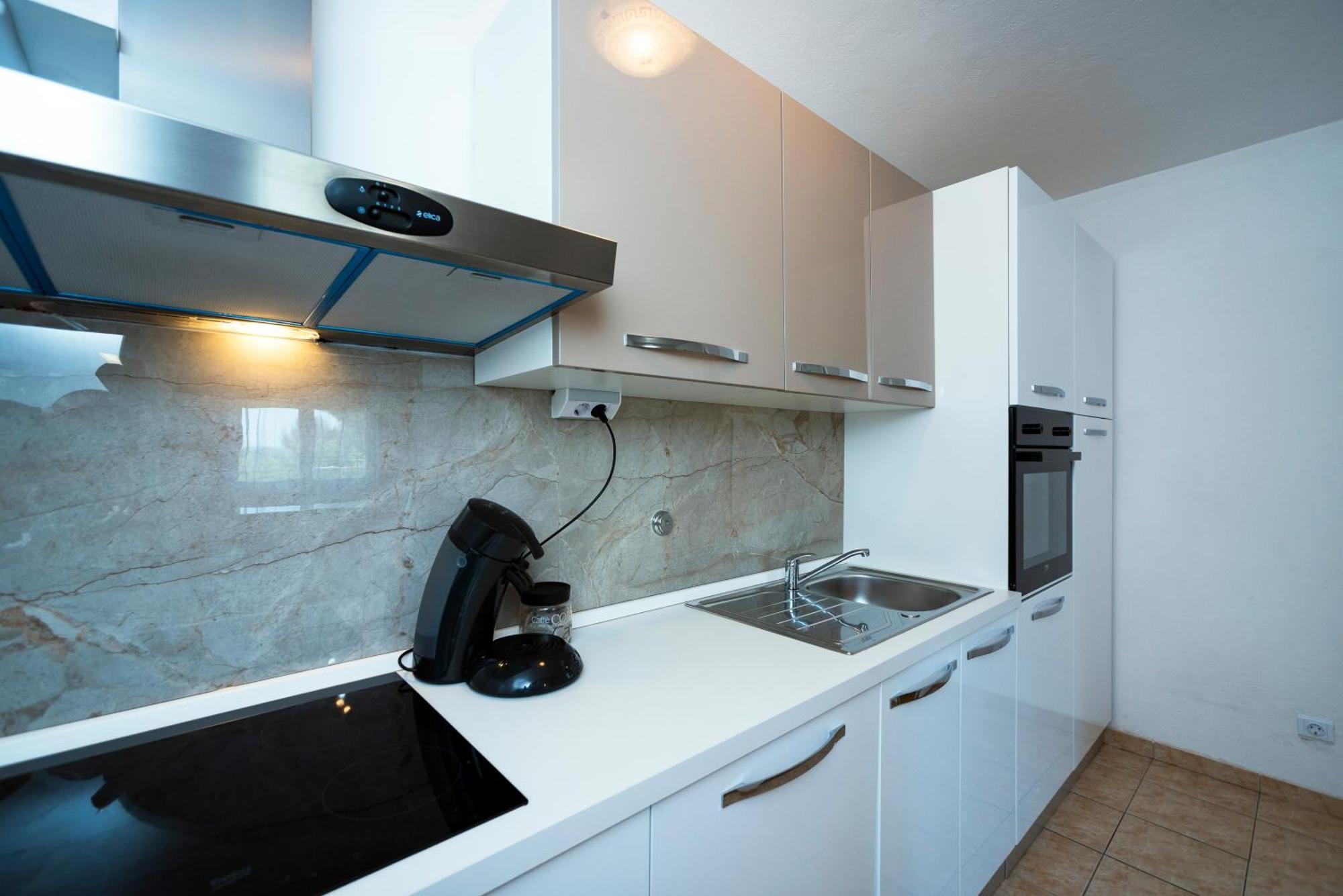 M&M Pelivan Apartments 索林 外观 照片