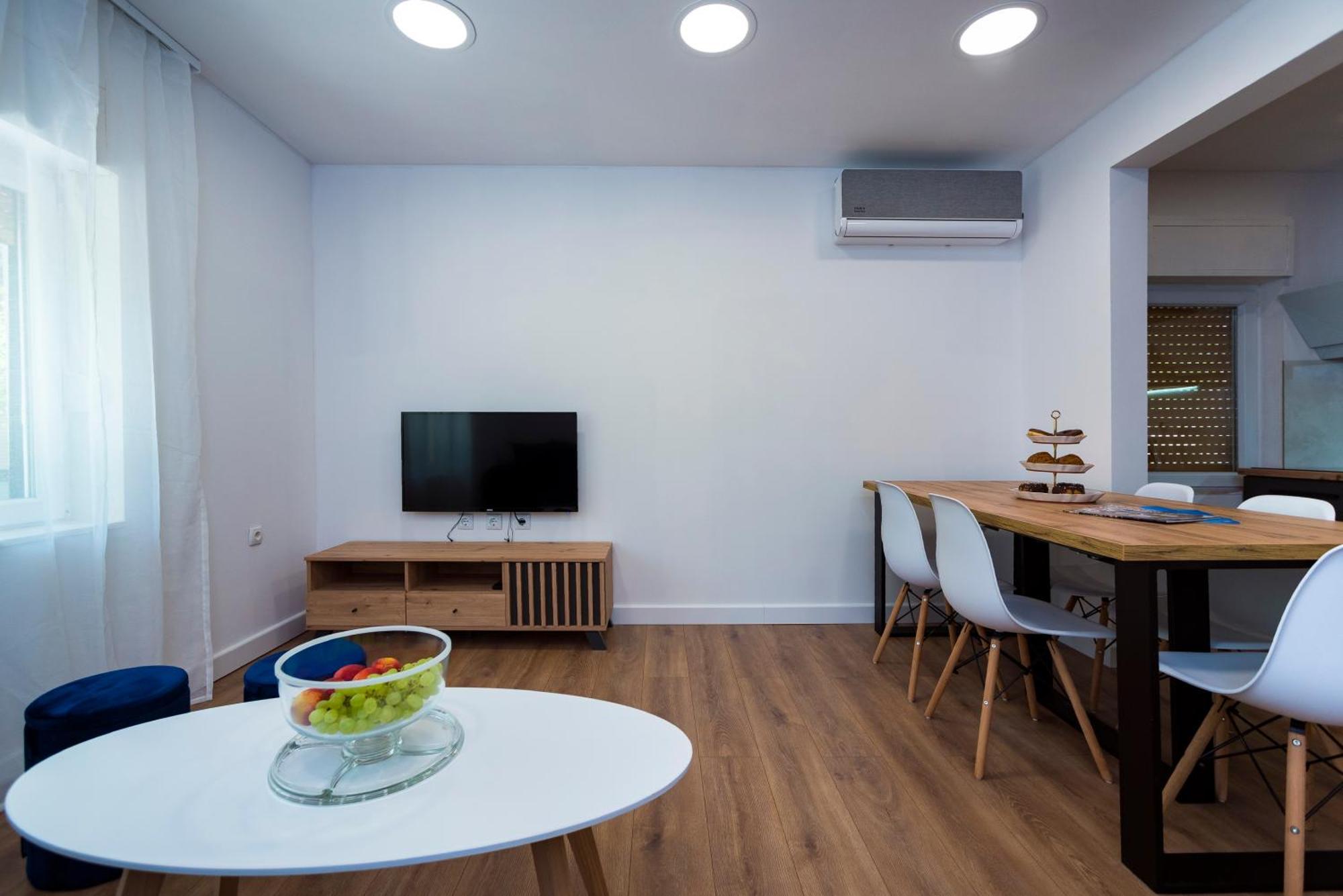 M&M Pelivan Apartments 索林 外观 照片