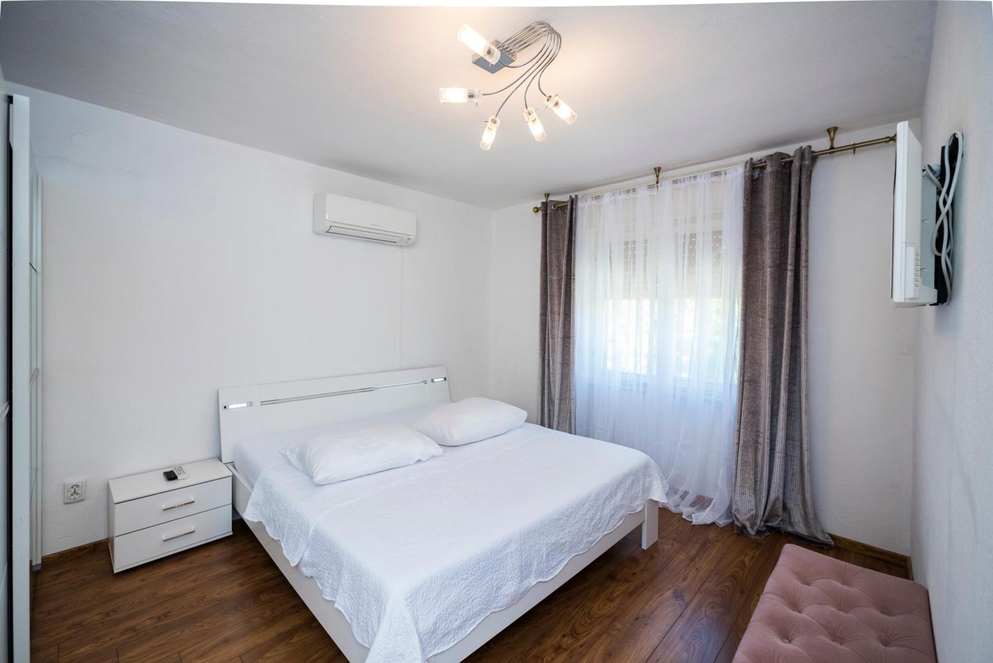 M&M Pelivan Apartments 索林 外观 照片